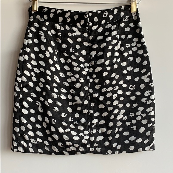 Forever 21 Black & White pockets silky  S/P - Picture 3 of 8